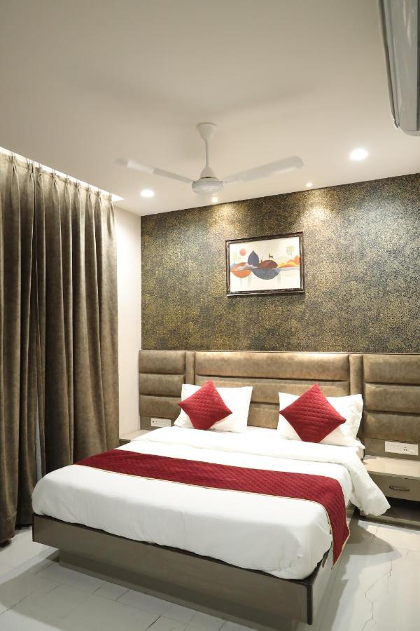 Hotel The Bell 卢迪亚纳 外观 照片